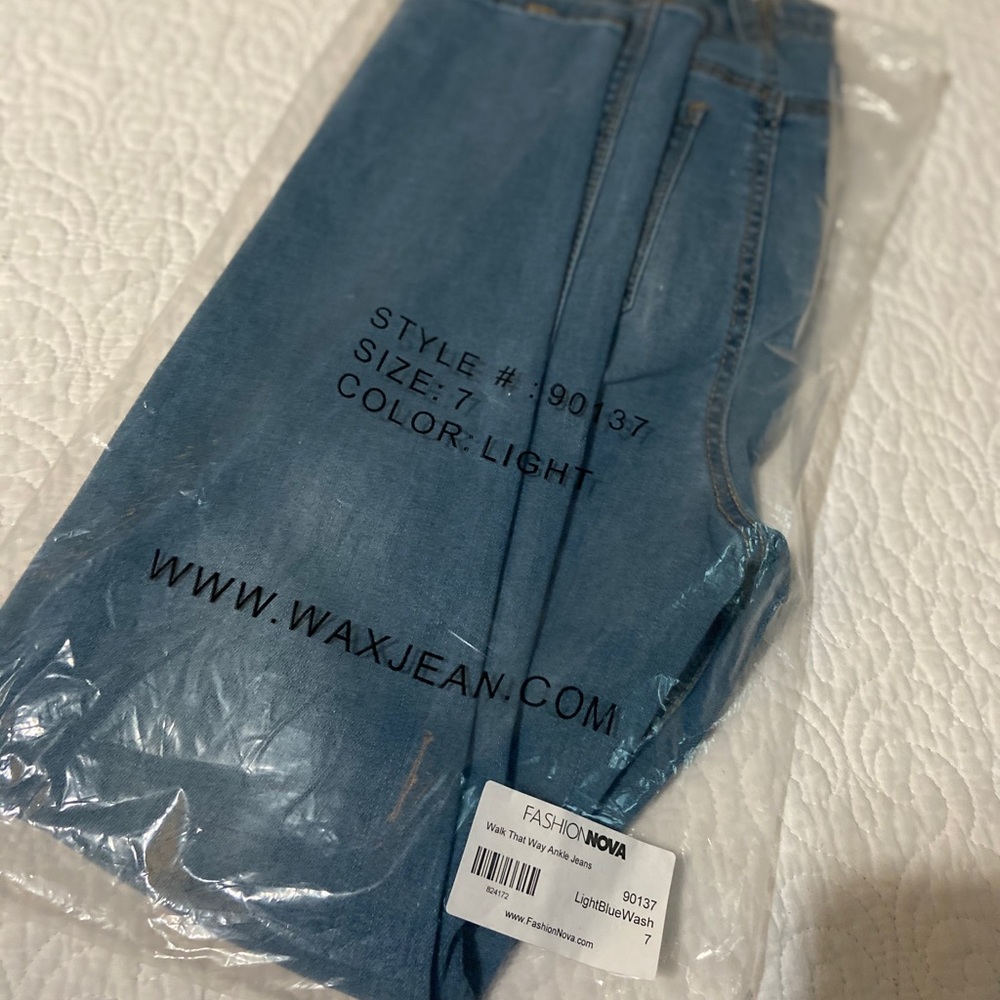 Fashion nova jeans